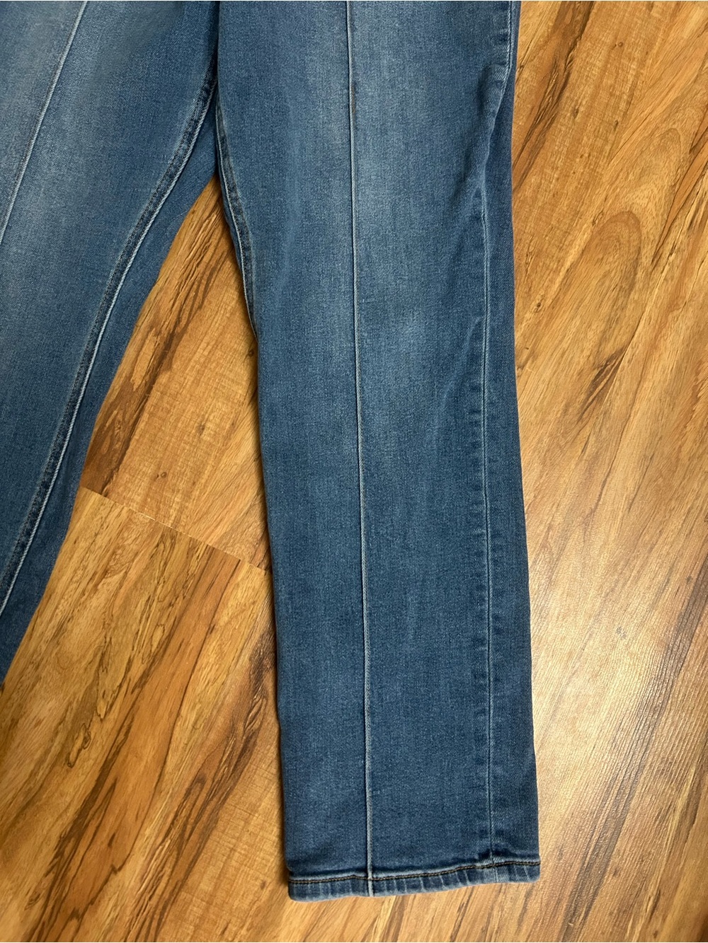 Judy Blue Kimberly Front Seam Detail Cuffed Straight Fit Jeans Womens Size 16 - Picture 7 of 12